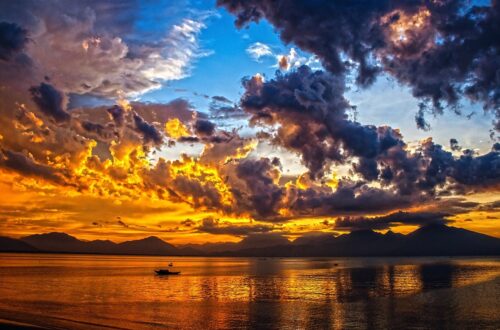 sea, sunset, boat-164989.jpg