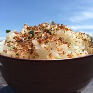 sprinkle rice, blue sky, bowl